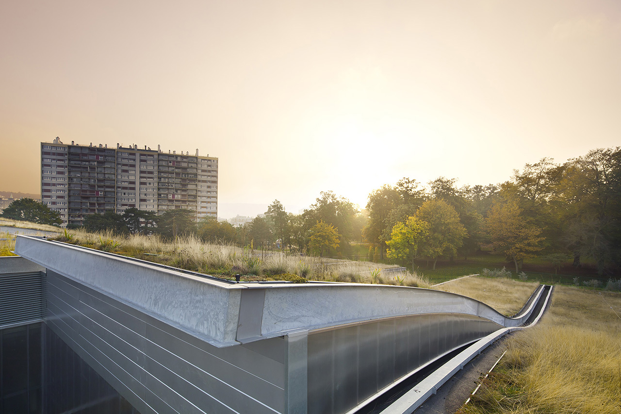 archi5-SottevilleLesRouen-LyceeDétailToiture